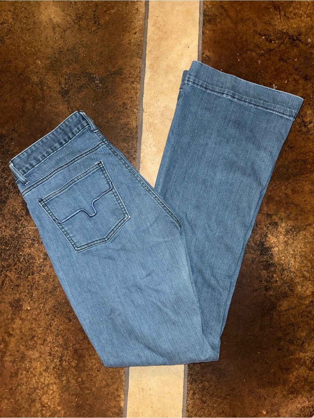 Kimes Ranch LOLA Jeans - Picture 1 of 6